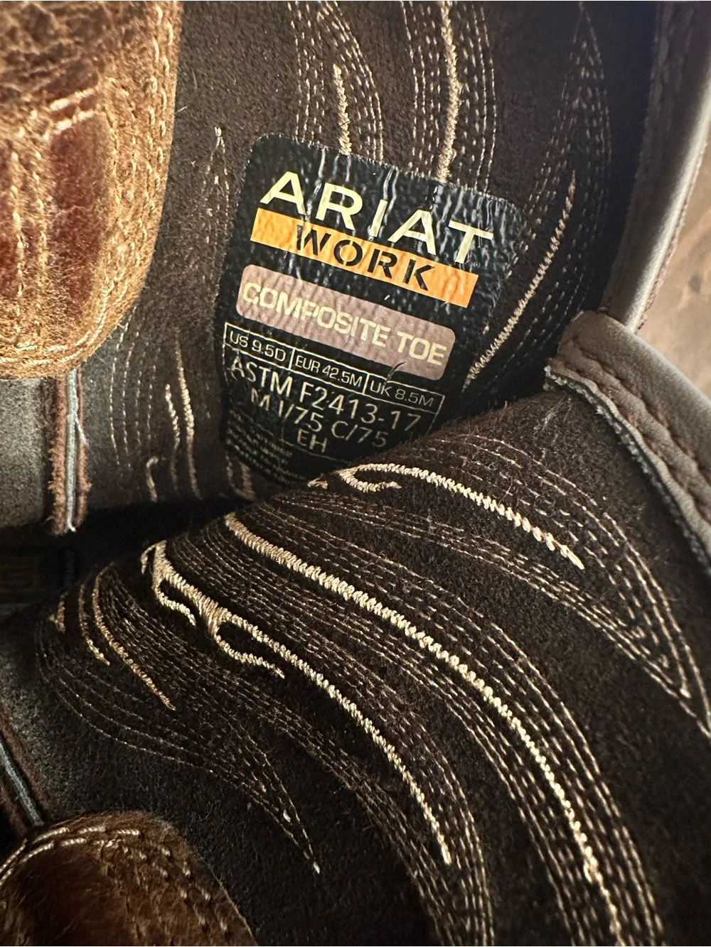 Ariat Mens 9.5 D Cowboy Work Boots Slip and Oil Resistant Composite Toe *Read*